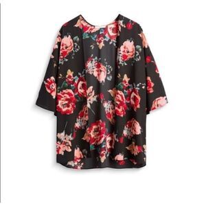 🔴 Kaileigh Floral Kimono, Kaftan, over lay top size M NWT